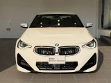 BMW代表的な特徴のキドニーグリル。BMWのすべてのモデルに採用され、BMWらしさを強調しております。