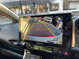 ガイドライン機能付きのリアカメラが装備されておりますので、後退時にとても便利です。