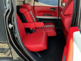 ホンダカーズ三重では、お客様に安心してお乗り頂く為に商品化工場にて、入念なボディ洗浄・磨き・室内清掃(除菌・消臭等)を丁寧に施し、展示しております。