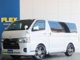 【厳選仕入中古車】令和4年式 ハイエースバンS-GL ダークプライムⅡディーゼル4WD パールホワイトでローダウンスタイルのお車入庫致しました☆☆