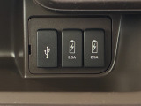 USB充電口を搭載しています!携帯電話の充電などに便利です!