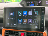 【9型ディスプレイオーディオ】お手持ちのスマートフォンとの連携で、ナビや音楽再生など各種アプリを使用可能。スマホに近い感覚でお使いいただけます♪