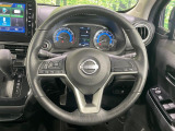 【純正革巻きステアリング】上質な革を使用することで、手にしっかり馴染みとても運転しやすいハンドルです♪