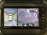 狭い場所での駐車やすれ違いなどでより的確な運転操作に役立つ360&deg;ビューモニターが装備されています。
