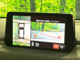 【360&deg;ビューモニター】専用のカメラにより、上から見下ろしたような視点で360度クルマの周囲を確認することができます☆死角部分も確認しやすく、狭い場所での切り返しや駐車もスムーズに行えます。