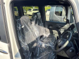運転席助手席にはシートヒーターが装備されておりますので雨の日や早朝など冷えた車内でも快適な運転ができます!