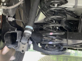 お車を安心してお乗りいただく為には、足回りの定期点検が欠かせません。サービスサポート(有償保証)では無料点検もご提供しており、安心のカーライフをお過ごしいただけるサポート体制が整っています。