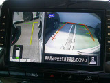 【アラウンドビューモニター】空から見下ろした映像がナビ画面にて確認可能です。駐車もラクラクですよ♪