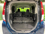 普段のお買い物や通勤、送迎等に十分な荷室スペースを確保しております。セカンドシートを倒すと、大きな荷物の積載も可能です♪