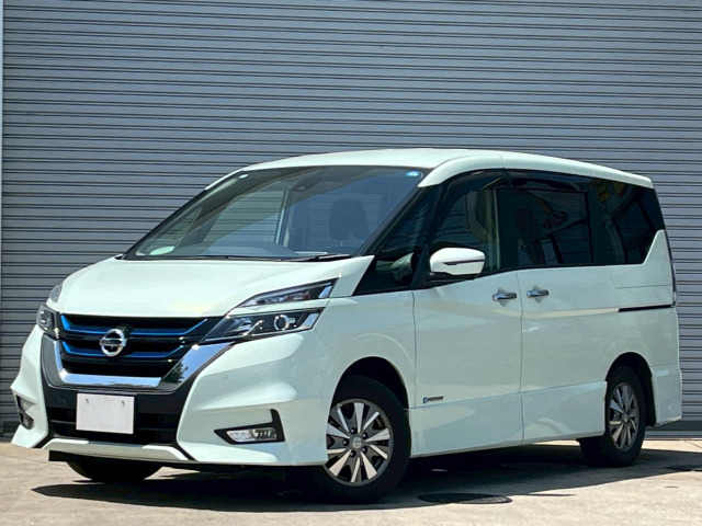セレナ 1.2 e-POWER ハイウェイスターV 