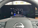 視認性の良いメーターパネル☆カラーディスプレイには運転をサポートするさまざまな情報を表示します☆