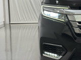 ★LEDヘッドライト搭載★ 白っぽく光る明るく省電力なLEDライト!先進的な白い輝きでフロントフェースを引き締めます☆
