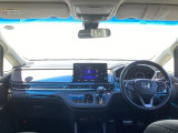 フロントガラスが大きく、ワイドな視界で運転もしやすくなるように設計されています。