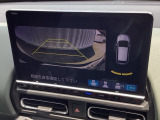 バックカメラも装備しております。車庫入れの苦手なお客様も安心!重宝してくれます!