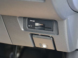 ビルトイン型ETC2.0ユニット搭載で、高速道路等利用時、便利に利用可能です。