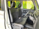 運転席シート廻りは使用感も少なく、良好な状態となっています。前オーナー様が丁寧に使っていたことがよくわかりますね。