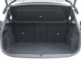 中古車だけではなく、新車も多岐にわたり、正規輸入車販売を行っております。各店舗選りすぐりの仕入ネットワークの中からあなたにピッタリのお車を探します!