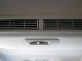 リヤシーリングファンも装備しておりますので車内がより快適になりますね。