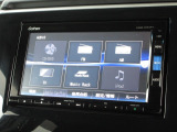 ナビゲーションは純正メモリーナビ(VXM-195VFi)を装着しております。AM、FM、CD、DVD再生、Bluetooth、音楽録音再生、フルセグTVがご使用いただけます。
