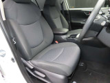 運転席のドアを開け、乗り込む際のイメージです。