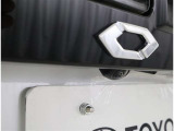バックカメラが付いているので後方確認が非常にしやすいです。今や運転初心者も熟練者も必須装備!ついていて損はないですね♪