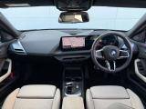 BMW専門のメカニックが、100項目にも上るポイントを徹底的にチェック。交換基準に達した部品があれば、弊社負担にて交換後、お客様へご納車致します。