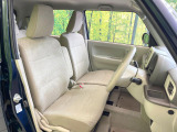 運転席シート廻りは使用感も少なく、良好な状態となっています。丁寧に使われていたことがよくわかりますね。