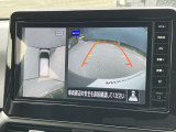 アラウンドビューモニターは4方のカメラで真上から車を見たようにモニターで確認ができる日産の自慢の装備です。是非実際の車で体感してみてください。