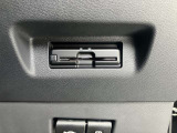 ETC車載器付きです♪高速道路をスイスイと通過!で、キャシュレス!クルマは料金所をノンストップで通過することができます☆