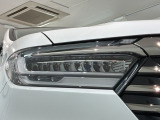 LEDヘッドライトは、点灯の瞬間から最大光量を発揮し、突然暗くなるトンネルなどでの安定感を高めます。