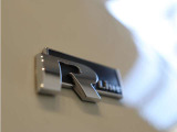 Rライン専用エクステリアにより、特別感のあるスタイリングに仕上がっています。