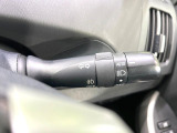 【オートライト】周りの明るさに応じて自動でヘッドライトの点灯・消灯ができる機能です!ライトの付け忘れ・消し忘れなどが無くなり、雨の日や夕方の走行も安心!トンネル通過時も便利ですね♪