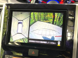 【パノラマモニター】専用のカメラにより、上から見下ろしたような視点で360度クルマの周囲を確認することができます☆死角部分も確認しやすく、狭い場所での切り返しや駐車もスムーズに行えます。