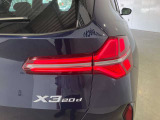 リアランプ 立体的な造形としてBMWらしい個性的なリアビューを明確化しました。