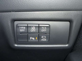 【パーキングセンサー】障害物などが車両に近づいた際に、音と画面表示にてお知らせしてくれます。警告音も段階的に鳴ってくれるので、どのくらいの近さなのか感覚的に察知することが出来ます♪
