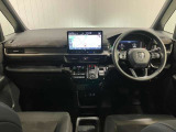 運転席からの視界が左右に広く隅々まではっきりと見渡せます。車の前端も把握しやすく安心して運転できます!