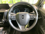 【純正革巻きステアリング】上質な革を使用することで、手にしっかり馴染みとても運転しやすいハンドルです♪