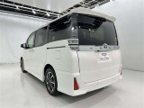 荷物をたっぷり載せて広々ドライビング♪夏でも冬でも、アウトドアやショッピングを思い切り楽しみましょう!