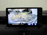 バックカメラの画像です。ガイドラインがスムースな車庫入れをサポートいたします。車庫入れの安心感がアップしますね。