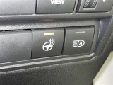 オートマチックハイビームとは、先行車や対向車のライトを認識し、ハイビームとロービームを自動で切り替える機能です。夜道の視界を確保します。詳細は販売店スタッフまでおたずねください。