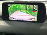 【バックカメラ】駐車時に後方がリアルタイム映像で確認できます。大型商業施設や立体駐車場での駐車時や、夜間のバック時に大活躍!運転スキルに関わらず、今や必須となった装備のひとつです!