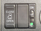 【パワースライドドア】スマートキーや運転席のスイッチでスライドドアの開閉が可能♪電動だから力を入れてドアを開ける必要が無く、小さいお子様でも、重い荷物を持っている時もラクに開け閉めできます♪