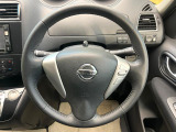 インテリアに合わせたデザインのステアリングは、運転される方のことも考え、運転しやすい形状、大きさです。是非一度、実際に触ってお確かめください。