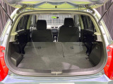 普段のお買い物や通勤、送迎等に十分な荷室スペースを確保しております。セカンドシートを倒すと、大きな荷物の積載も可能です♪