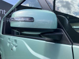 ウィンカードアミラー☆ライトの点滅で対向車、歩行者などに曲がることを知らせることができるので安心・安全につながりますね♪