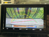 【バックカメラ】駐車時に後方がリアルタイム映像で確認できます。大型商業施設や立体駐車場での駐車時や、夜間のバック時に大活躍!運転スキルに関わらず、今や必須となった装備のひとつです!