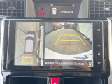 【パノラミックビューモニター】専用のカメラにより、上から見下ろしたような視点で360度クルマの周囲を確認することができます☆縦列駐車や幅寄せ時に活躍してくれます♪