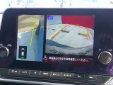 【アラウンドビューモニター】空から見下ろした映像がナビ画面にて確認可能です。駐車もラクラクですよ♪