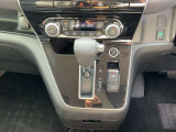 運転席まわりの画像です。