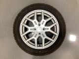 当社にてデモ走行時に装着していたワンシーズン使用の中古スタットレスタイヤ+ホイール4本セットを用意致しました。(2024年製、タイヤ+ホイールは現状渡し、保証対象外です)